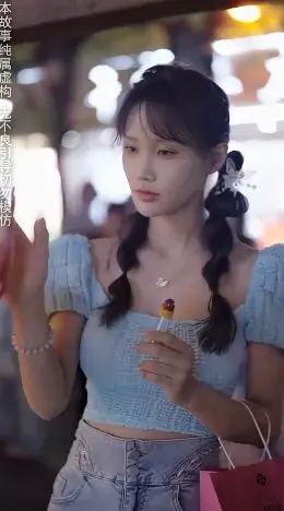 《报告王爷王妃是凤女》：爆笑甜宠！凤女逆袭，王爷沦陷的爱情秘籍！